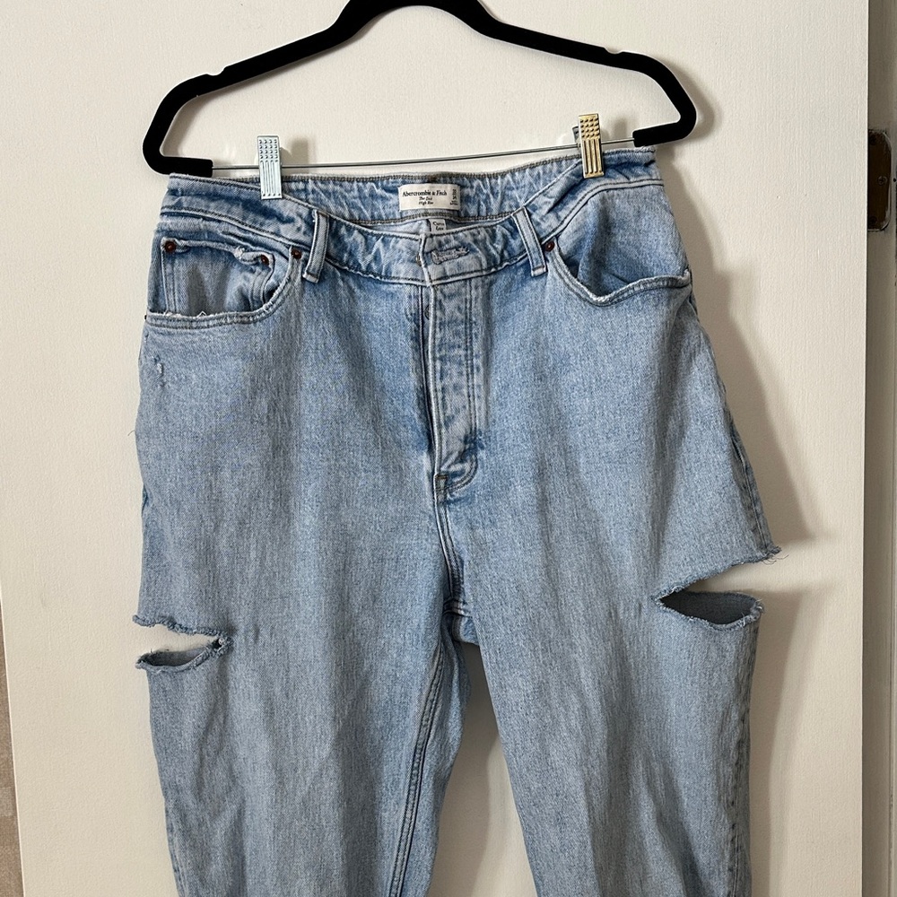 ABERCROMBIE high rise jean